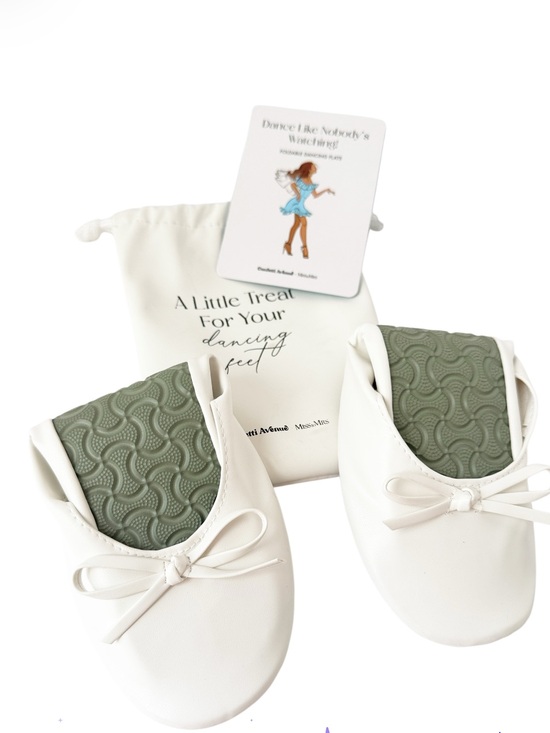 Miss to Mrs Shoes - MISS To MRS white foldable ballet flats & Bag,portable, rubber sole NWT Size M